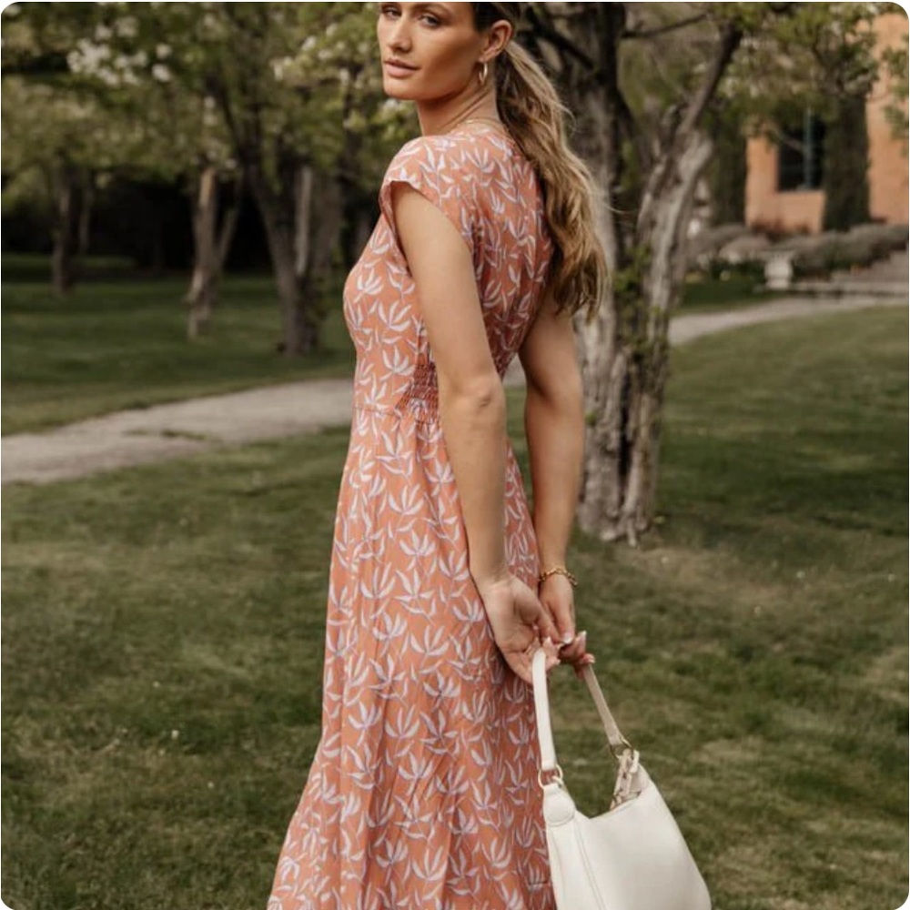 BOHME DRESS                                  Elegant Peach Dress